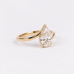 2 Carat G VS1 Pear Brilliant Diamond Yellow and White Gold Ring