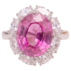 Anello in oro bianco con zaffiro rosa ovale da 4,11 carati