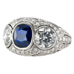 Art Deco Three-Stone Natural Sapphire Diamond Platinum Ring