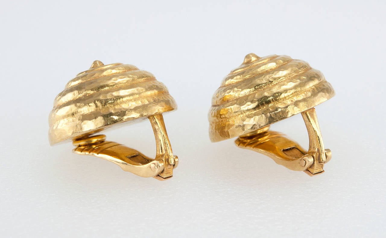 Lalaounis Gold Dome Earclips In Excellent Condition For Sale In Los Angeles, CA