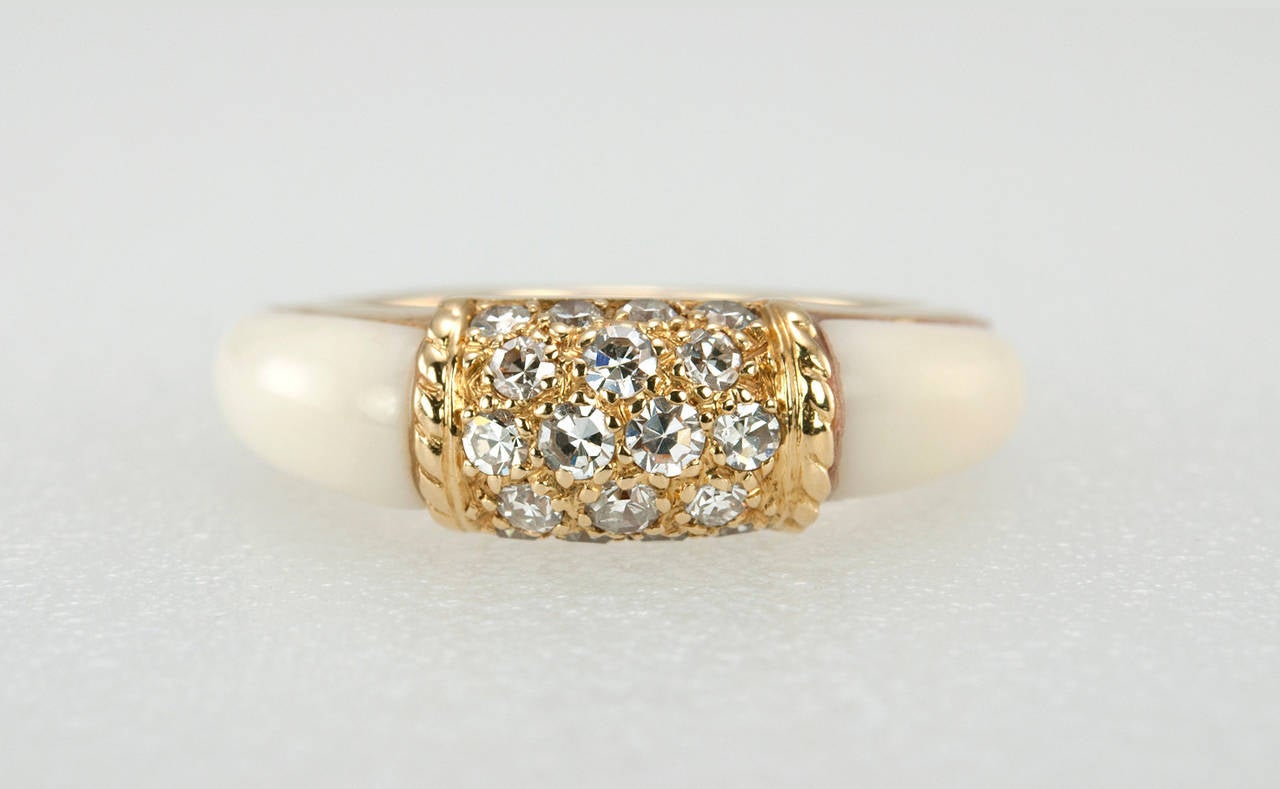 Women's Van Cleef & Arpels Philippine White Coral Diamond Gold Ring