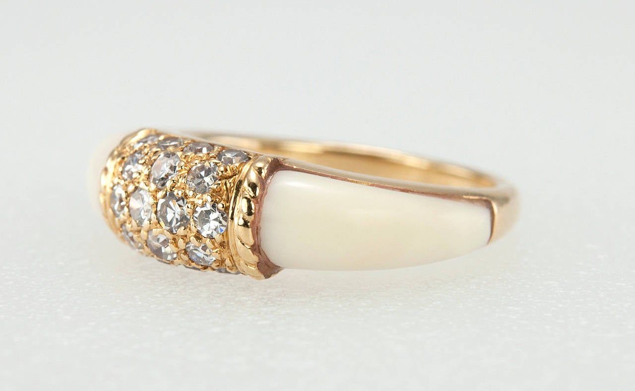 Van Cleef & Arpels Philippine White Coral Diamond Gold Ring In Excellent Condition In Los Angeles, CA