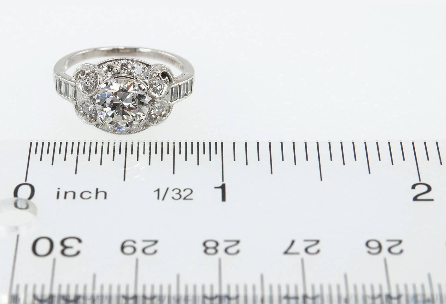 1930s 1.26 Carat Diamond Platinum Engagement Ring For Sale 4