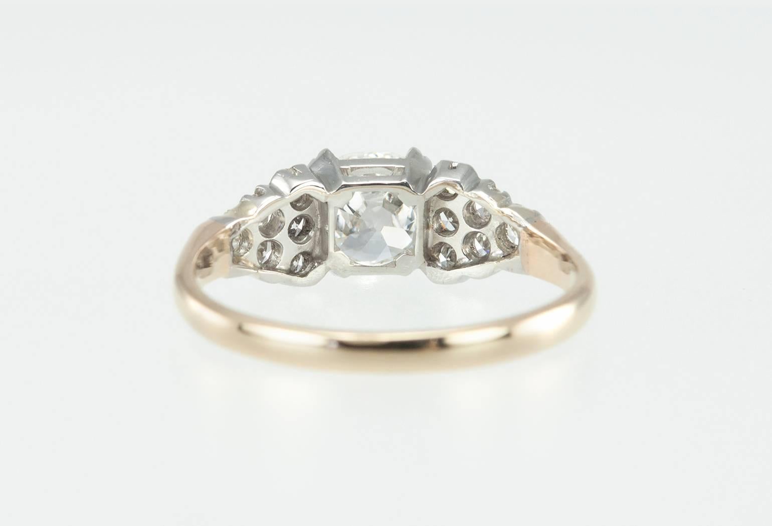 1930s Cushion Cut 0.91 Carat Diamond Gold Engagement Ring 4