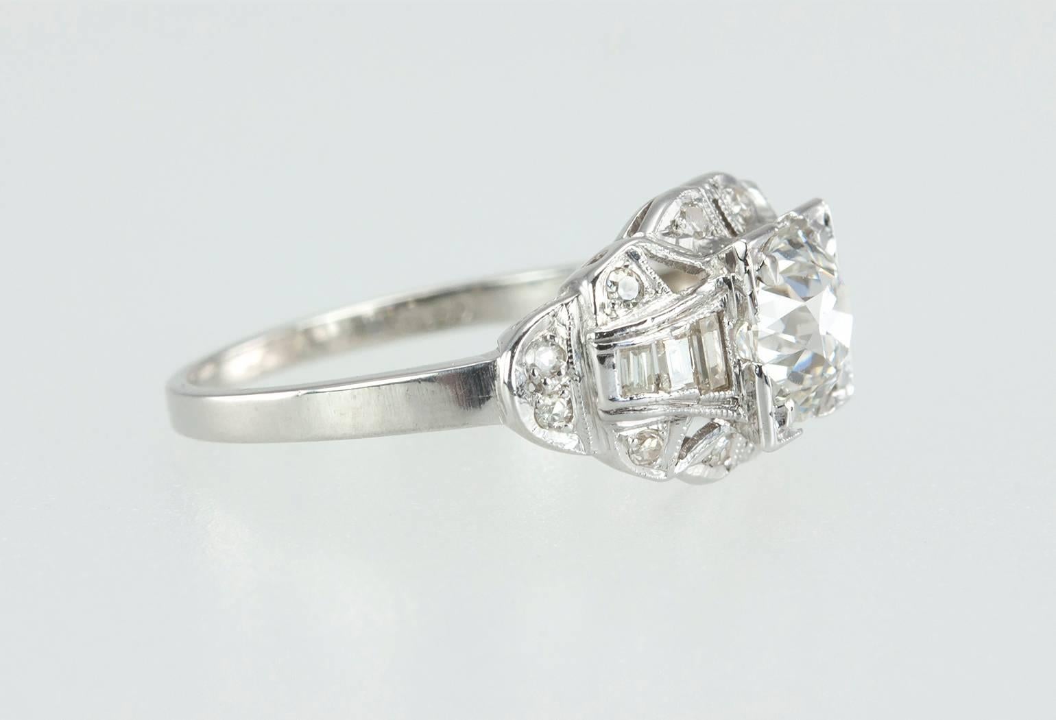  Art Deco 1.06 Carat Old European Cut Diamond Platinum Engagement Ring For Sale 1