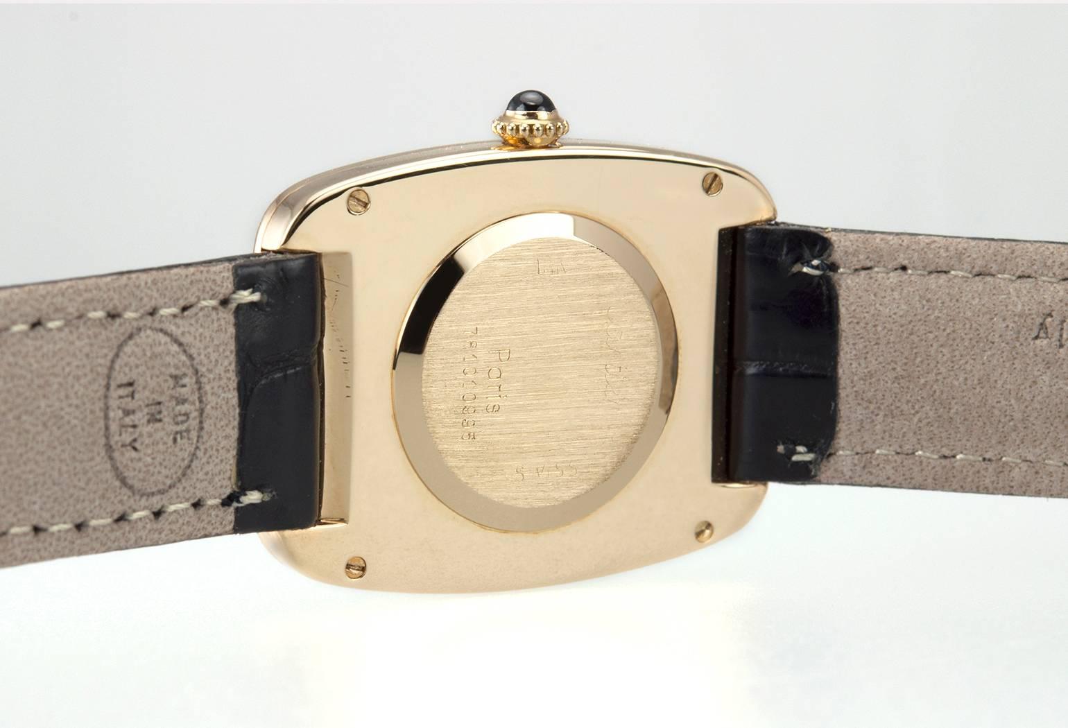 Women's or Men's Cartier Yellow Gold Square Incurvee Wristwatch For Sale