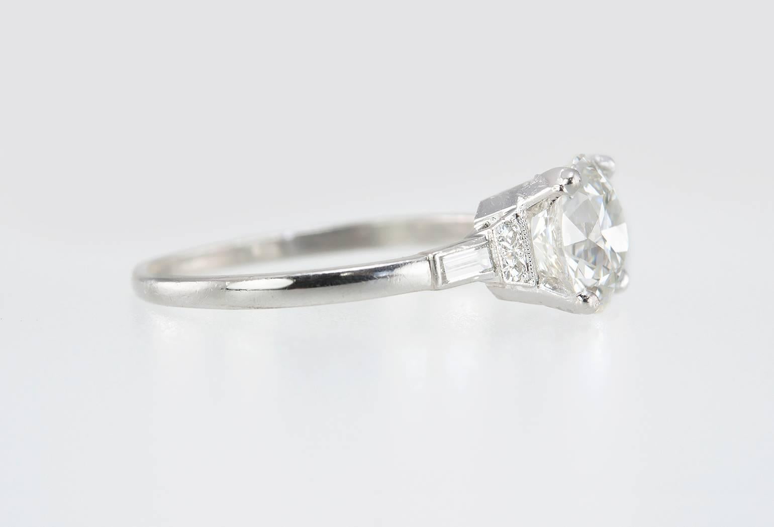 Women's Art Deco 1.68 Carat Old European Cut Diamond Platinum Ring For Sale