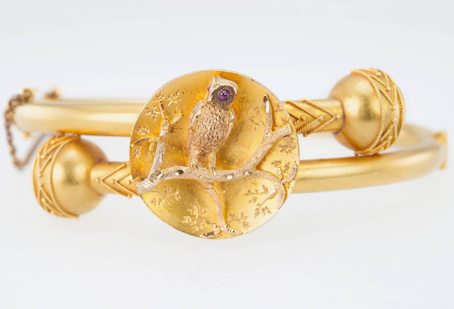 Victorian Gold Owl Bangle Bracelet In Excellent Condition For Sale In Los Angeles, CA