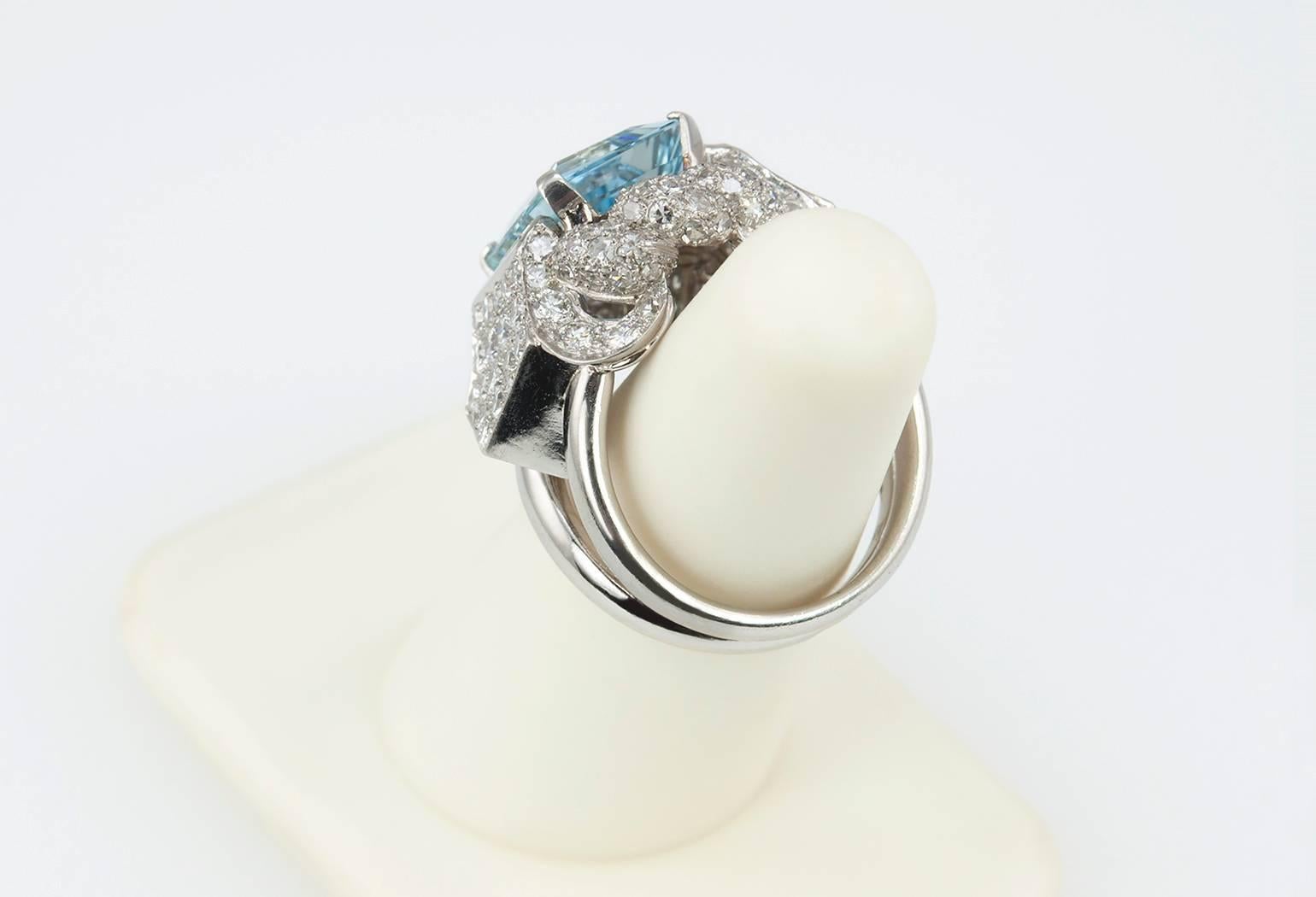 1960s Aquamarine Diamond Platinum Ring For Sale 3