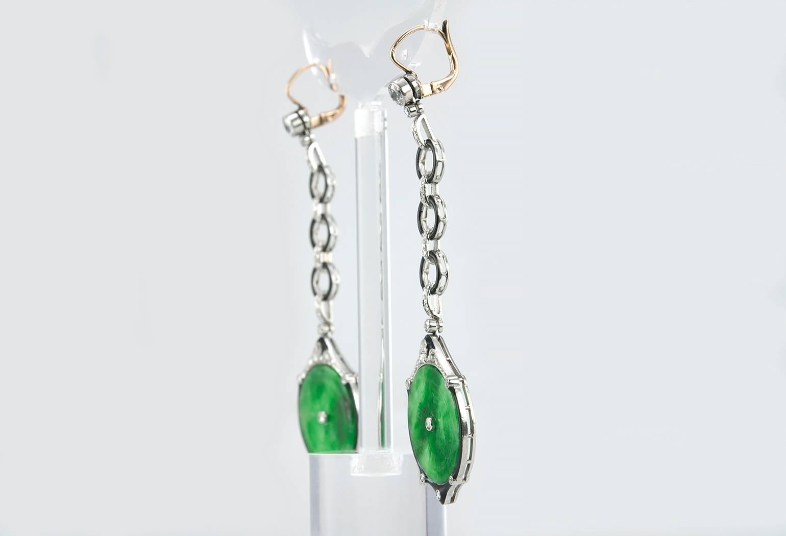 Edwardian Jade, Diamond and Enamel Dangle Earrings In Excellent Condition For Sale In Los Angeles, CA