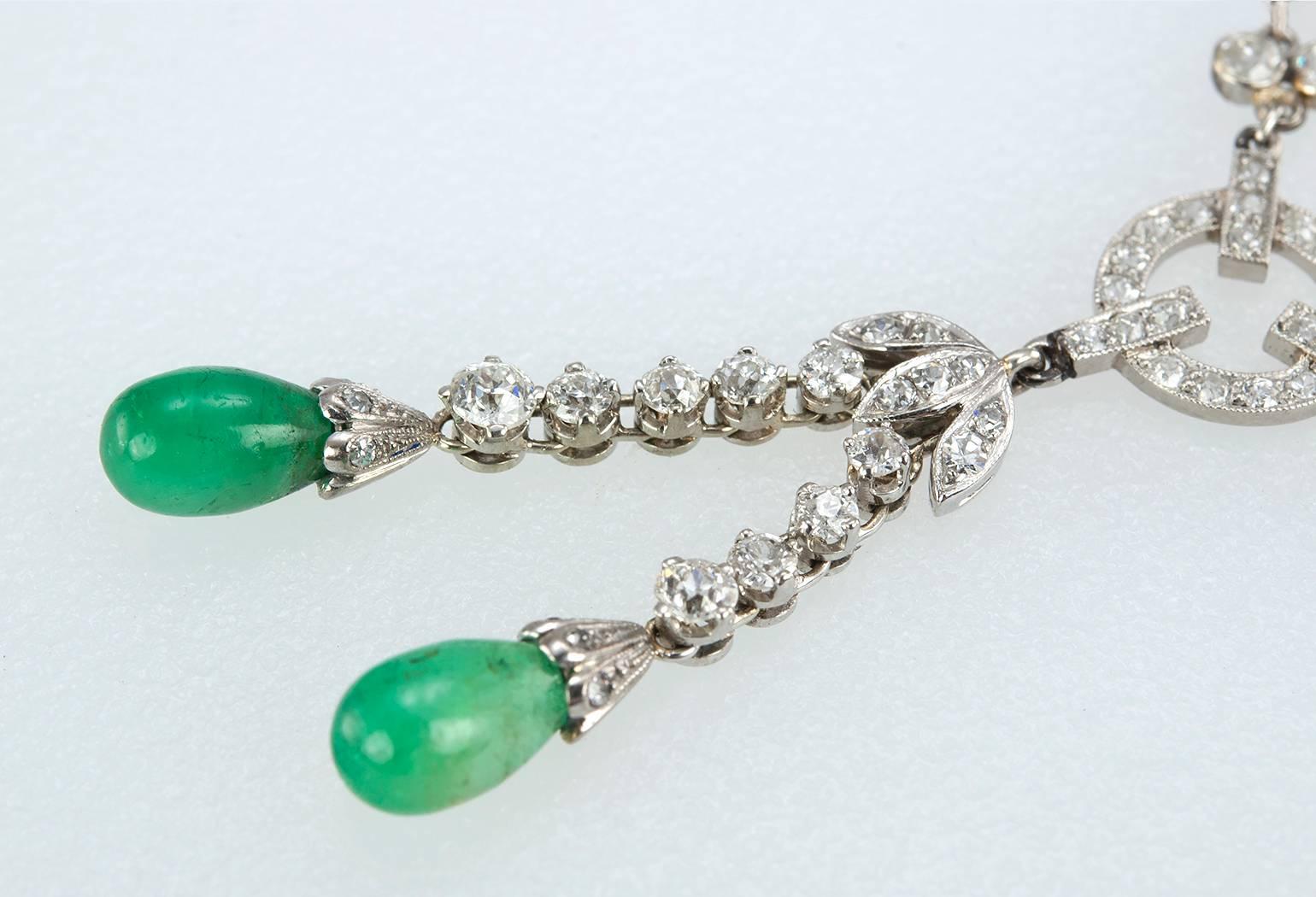 Diamond and Emerald Platinum Necklace Circa 1920s For Sale 1