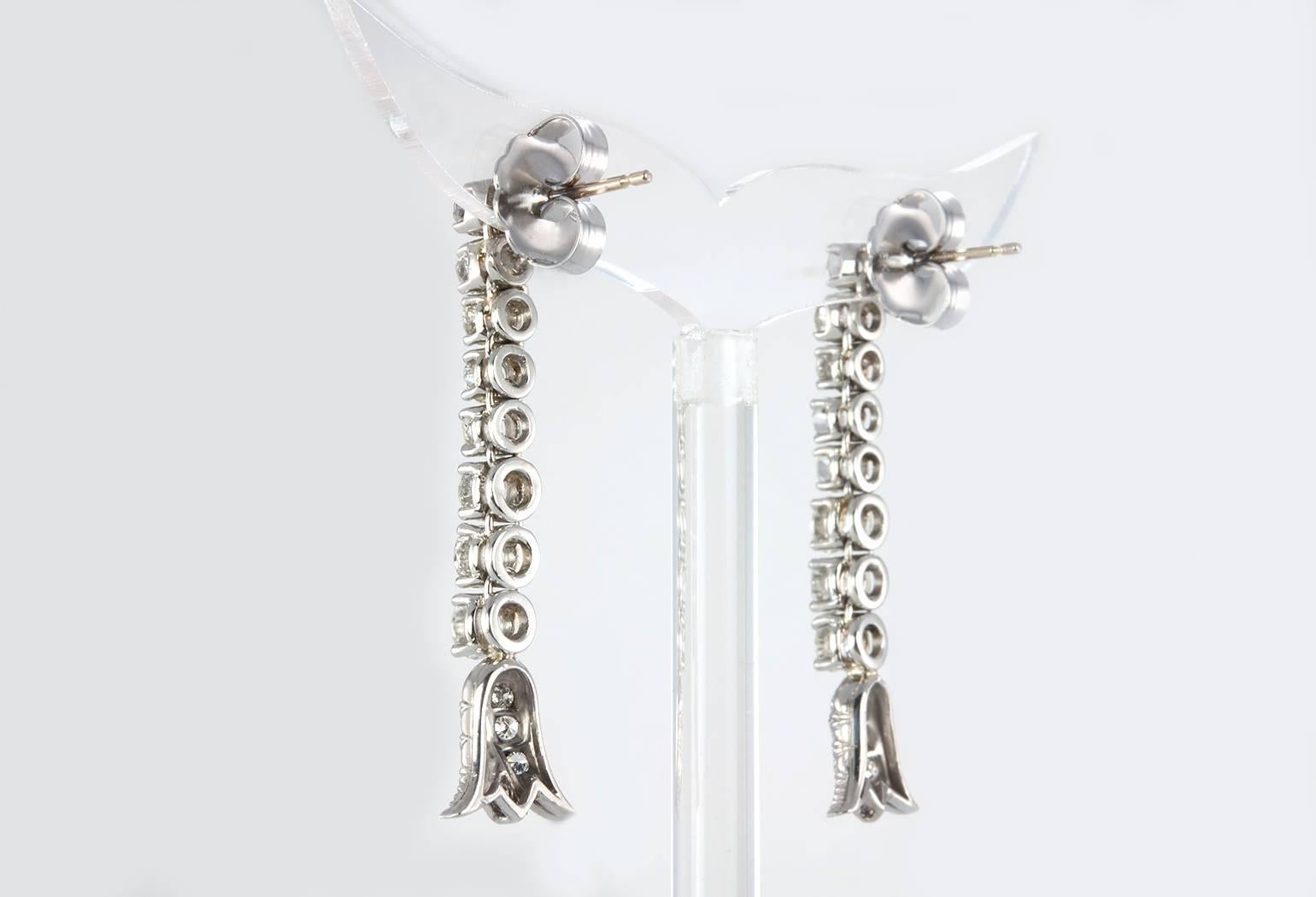 Art Deco Diamond Platinum Dangle Earrings For Sale 3