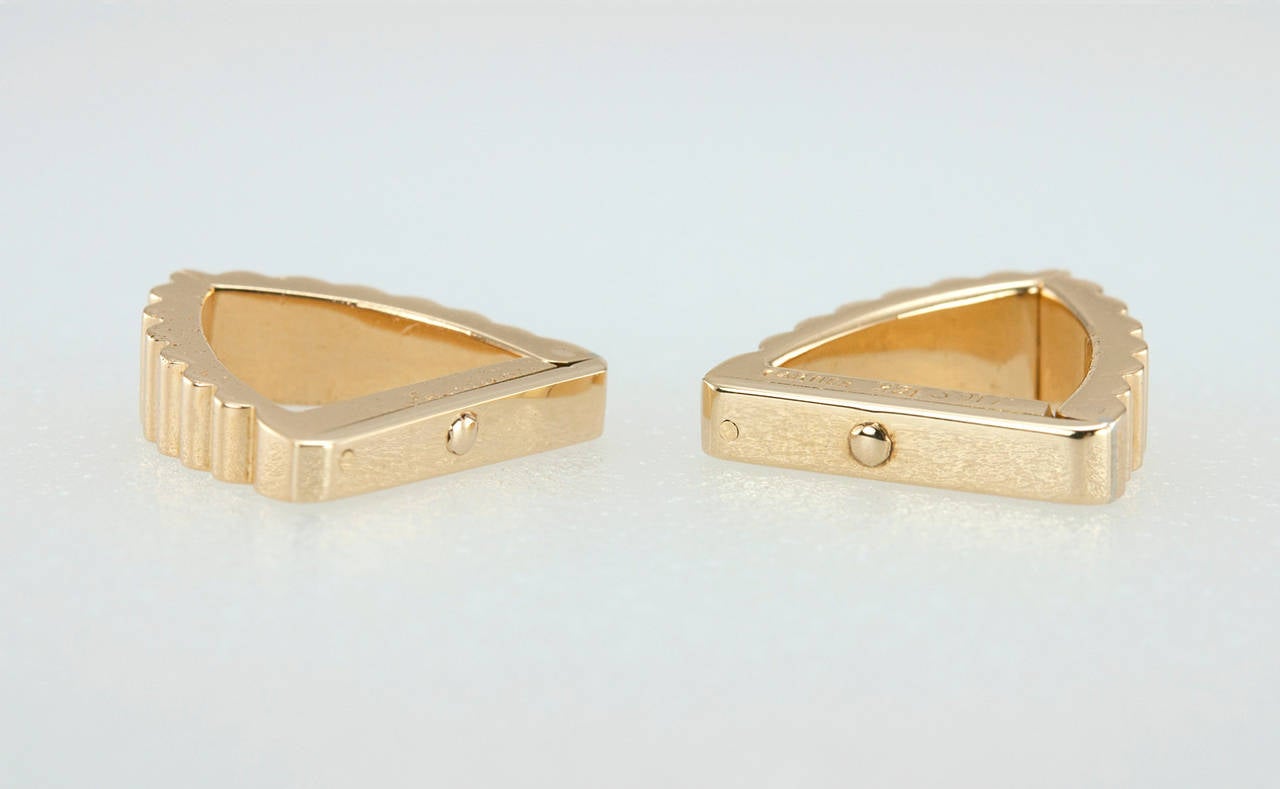 Cartier Gold Ribbed Triangle Cufflinks 4