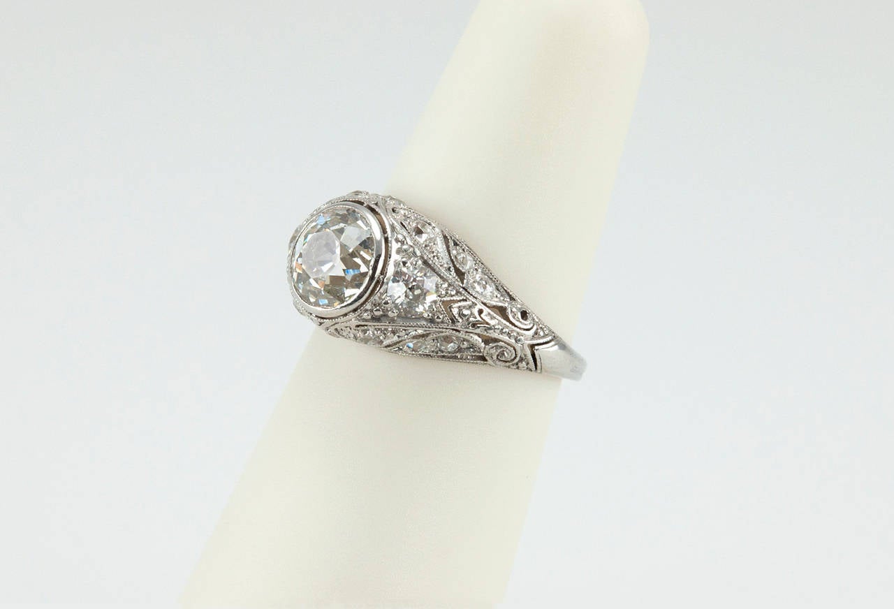 Women's Edwardian 1.23 Carat Old European Cut Diamond Platinum Engagement Ring For Sale