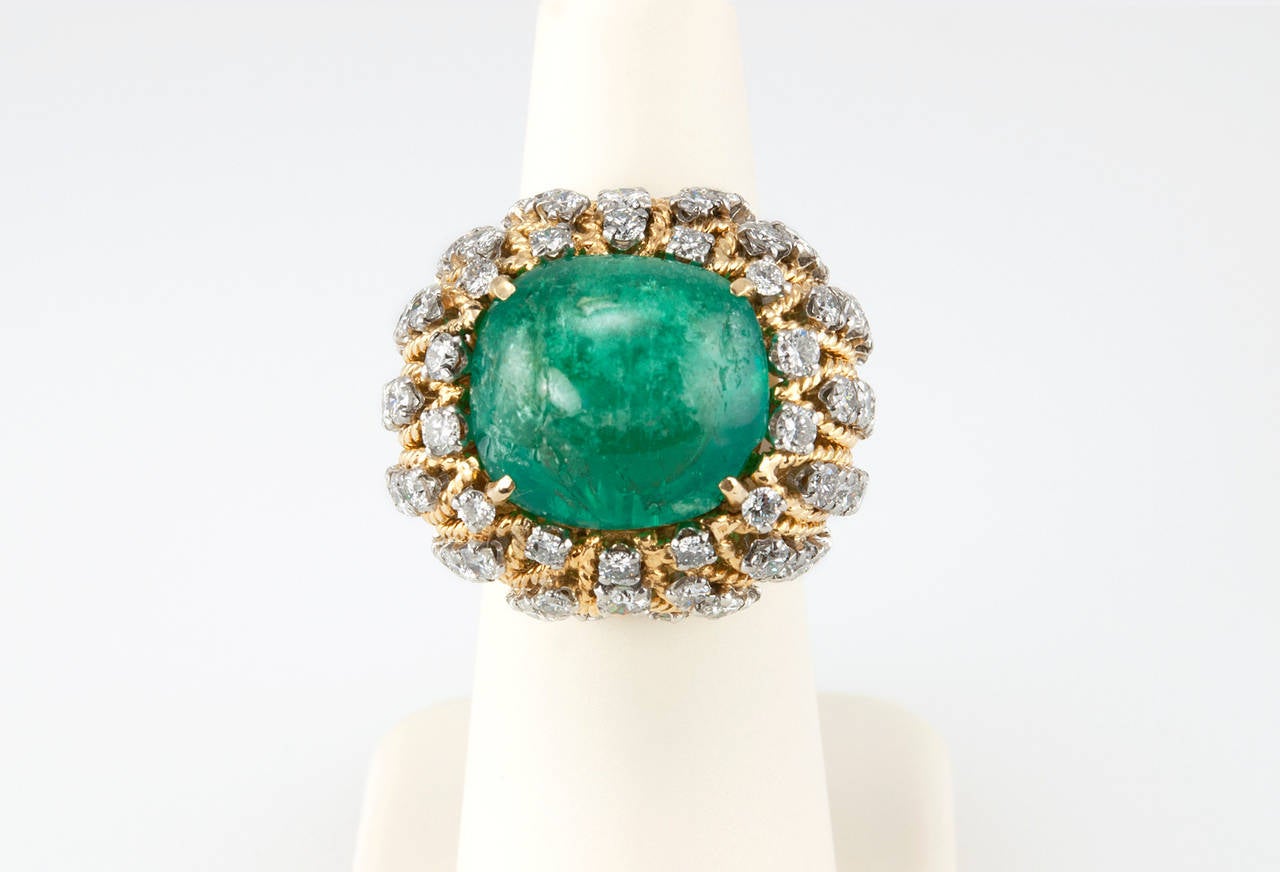 Natural Emerald Cabochon Diamond Gold Cocktail Ring In Excellent Condition For Sale In Los Angeles, CA