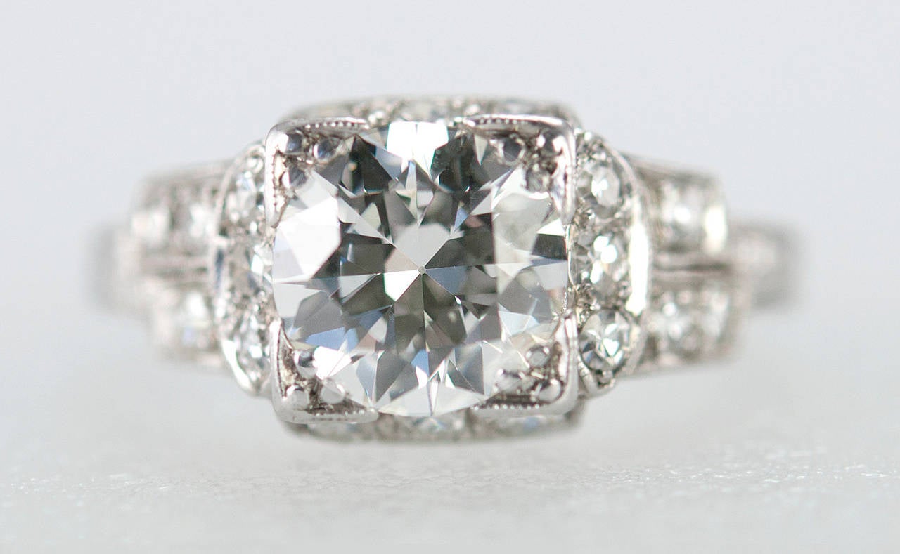 Art Deco 1.42 Carat Diamond Platinum Engagement Ring In Excellent Condition In Los Angeles, CA