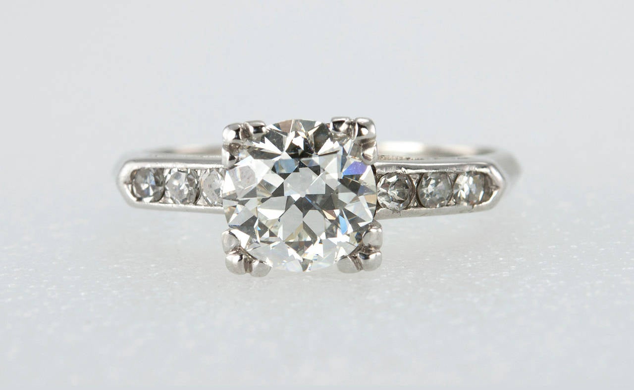 1.28 Carat GIA Cert Diamond Platinum Classic Engagement Ring In Excellent Condition For Sale In Los Angeles, CA