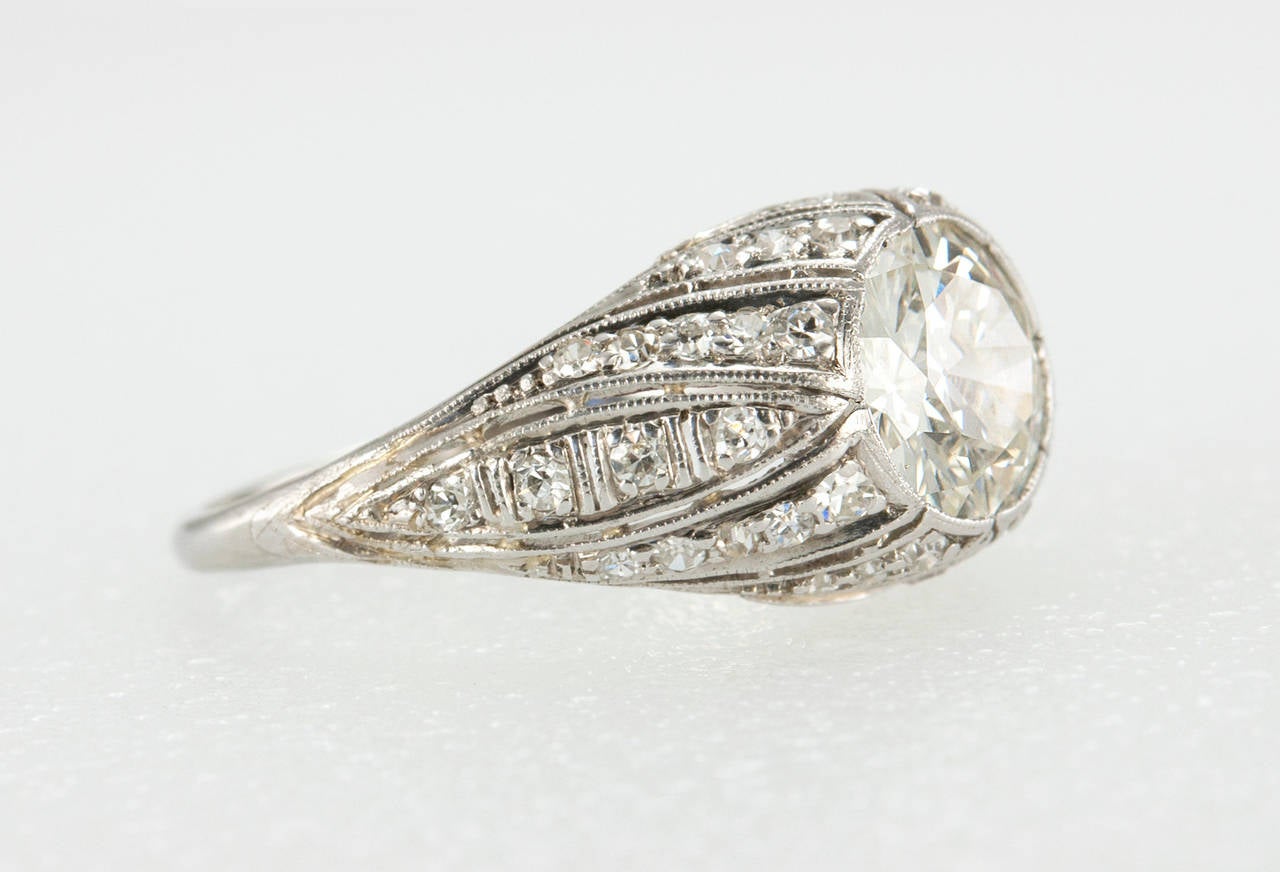 Women's Art Deco 1.29 Carat Diamond Platinum Engagement Ring For Sale