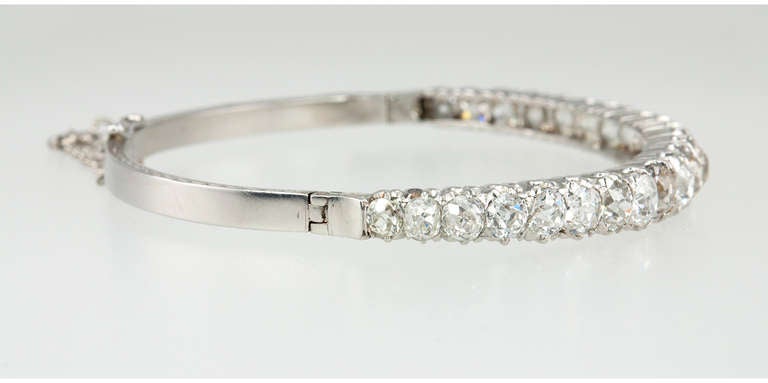 Old Mine Cut Diamond Bangle Bracelet In Excellent Condition For Sale In Los Angeles, CA