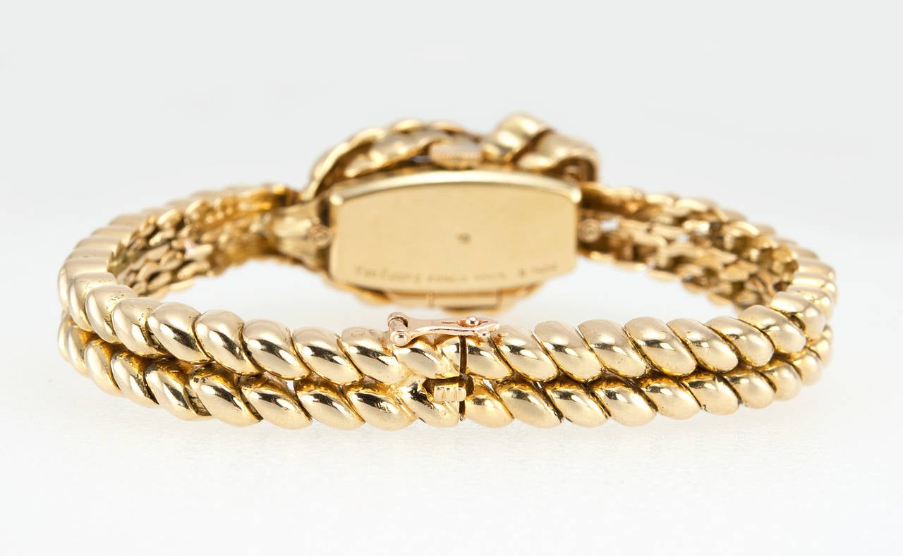 Van Cleef & Arpels Hidden Watch Gold Knot Bracelet, Circa 1960s For Sale 2