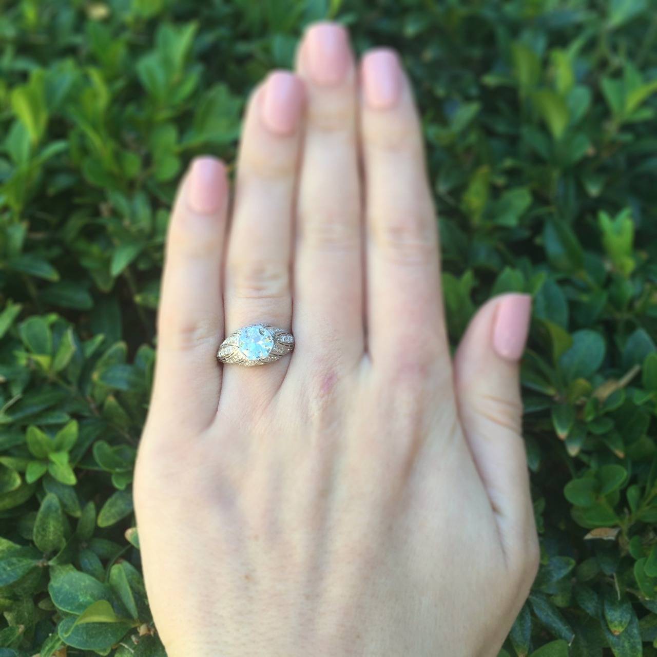Art Deco 1.29 Carat Diamond Platinum Engagement Ring For Sale 1