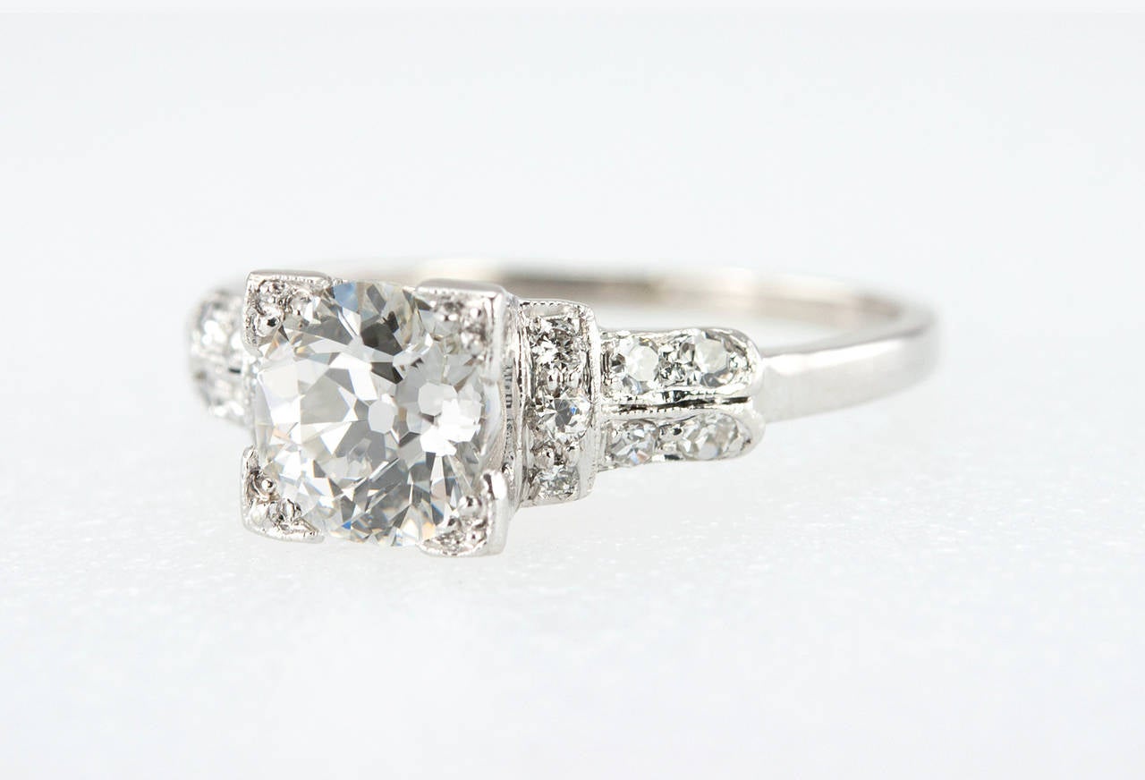 Art Deco 1.01 Carat Cushion Cut Diamond Platinum Engagement Ring In Excellent Condition For Sale In Los Angeles, CA