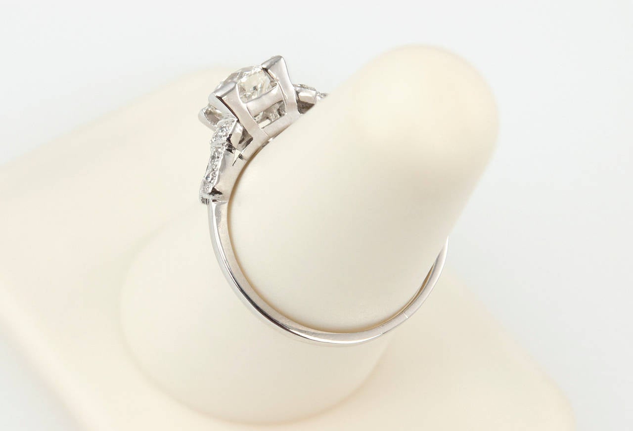 Art Deco 1.01 Carat Cushion Cut Diamond Platinum Engagement Ring For Sale 5