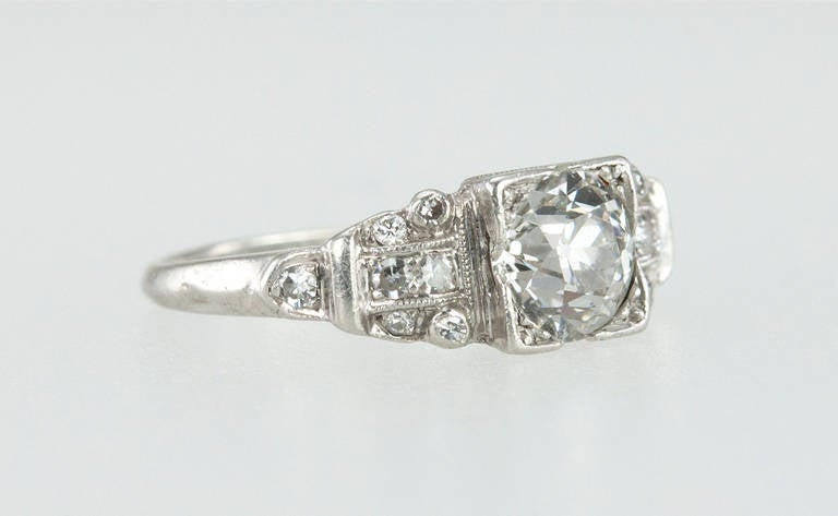 Women's Art Deco 1.14 Carat Diamond Platinum Engagement Ring For Sale