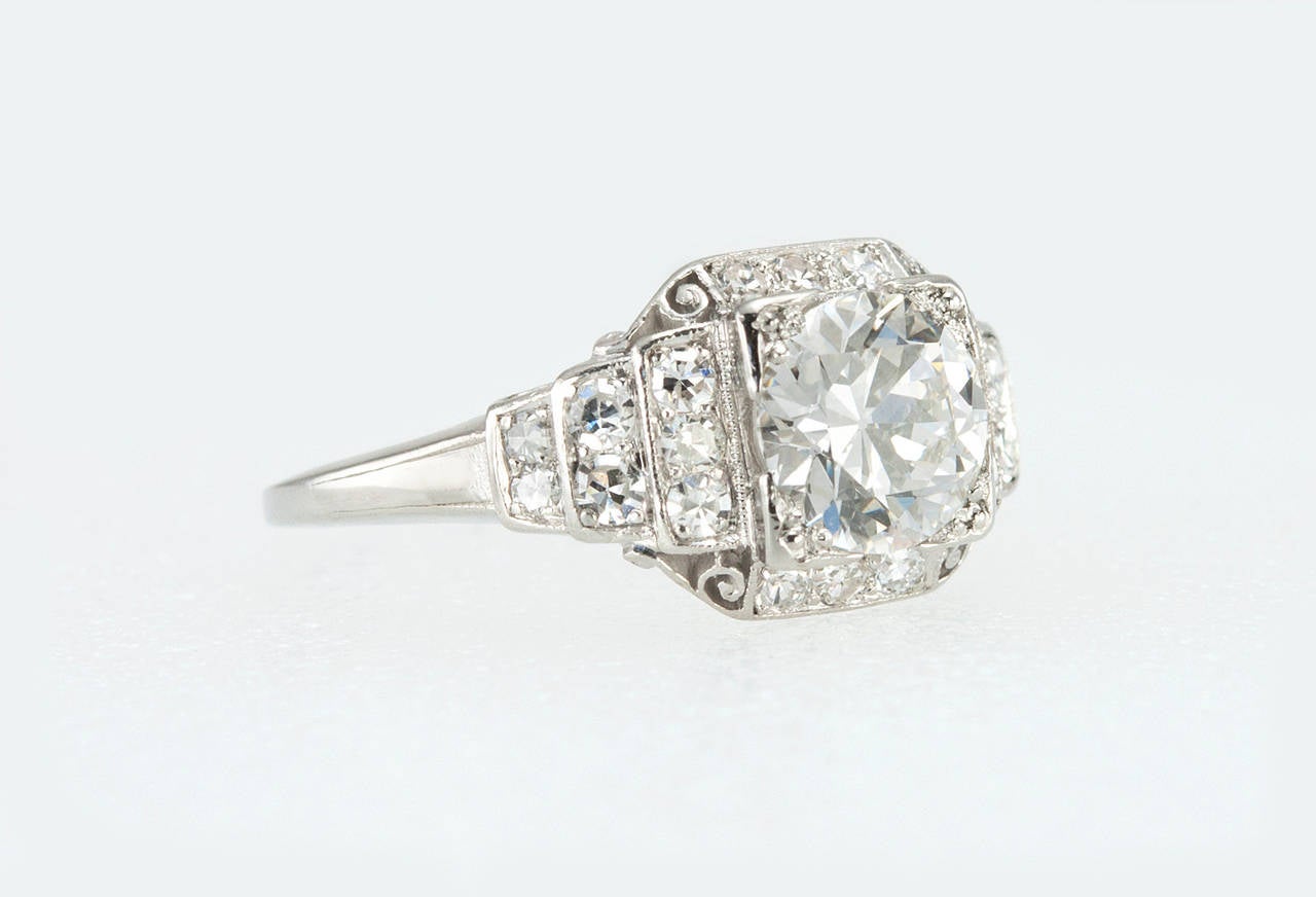 Art Deco 1.04 Carat Old European Cut Diamond platinum Engagement Ring In Excellent Condition For Sale In Los Angeles, CA