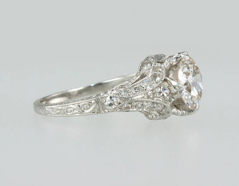 1.53 Carat Antique Diamond Engagement Ring In Excellent Condition For Sale In Los Angeles, CA