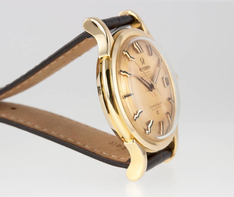 Men's Omega Yellow Gold Constellation Wristwatch circa 1960 For Sale