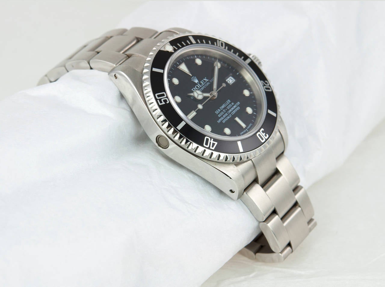 Rolex Stainless Steel Sea-Dweller Wristwatch Ref 16600, 2000 In Excellent Condition For Sale In Los Angeles, CA