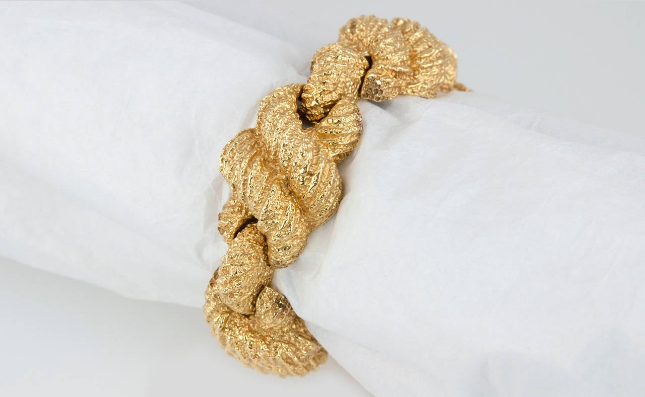 Women's Textured Gold Link Bracelet
