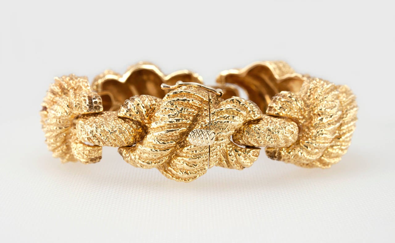 Textured Gold Link Bracelet 1