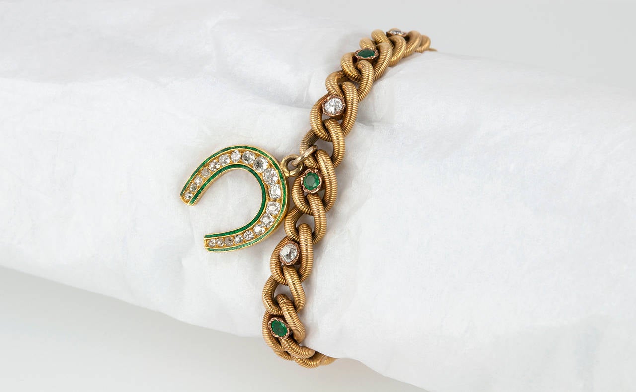 Victorian Emerald Diamond Gold Bracelet with Horseshoe Charm In Excellent Condition In Los Angeles, CA