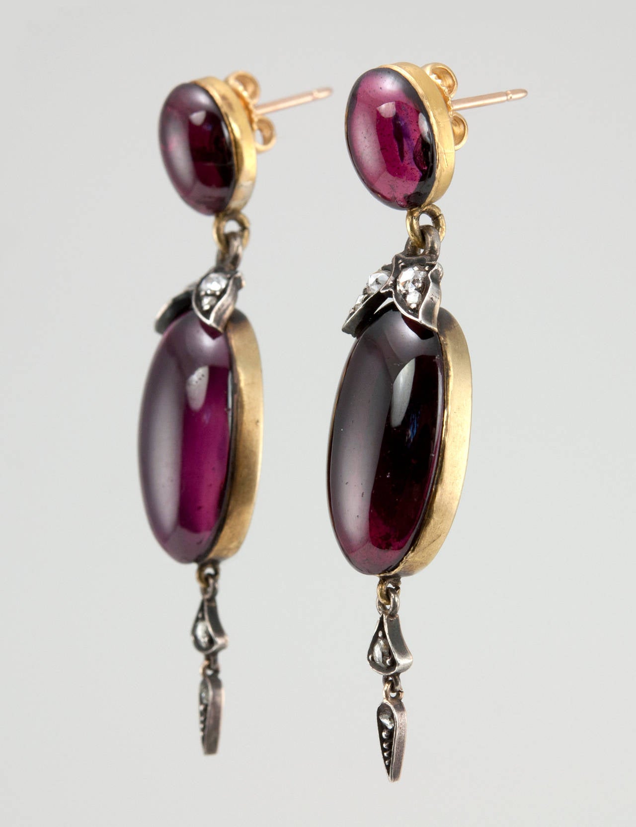 Victorian Garnet Carbuncle Gold Dangle Earrings For Sale 2