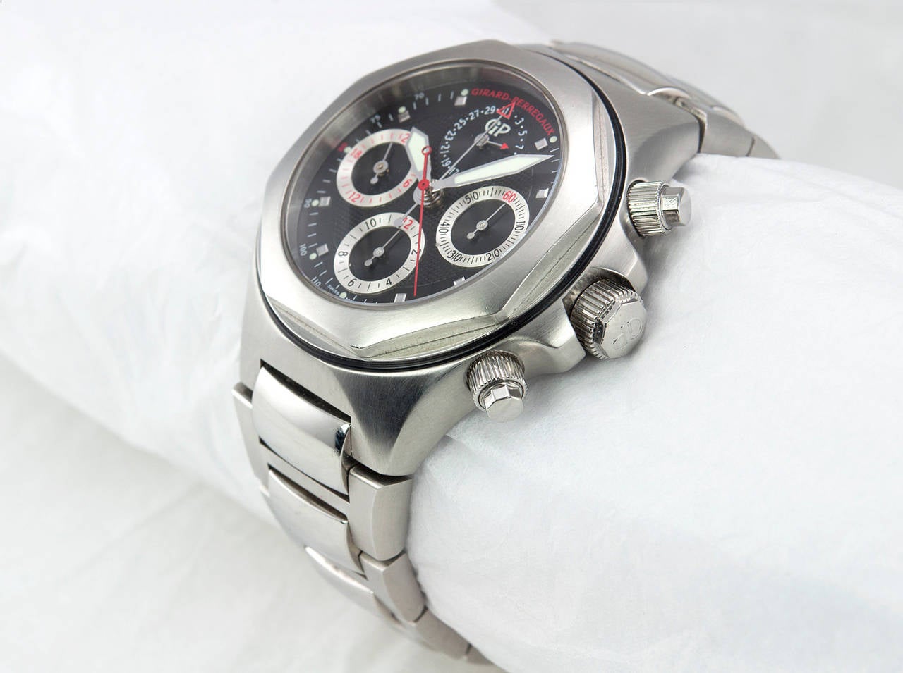 Girard-Perregaux stainless steel Laureato EVO3 Chronograph wristwatch, Ref. 80180.1.116516. This watch features night/day indicator and date on the dial, sapphire exhibition case back. The case measures approximately 44 mm in width. Circa