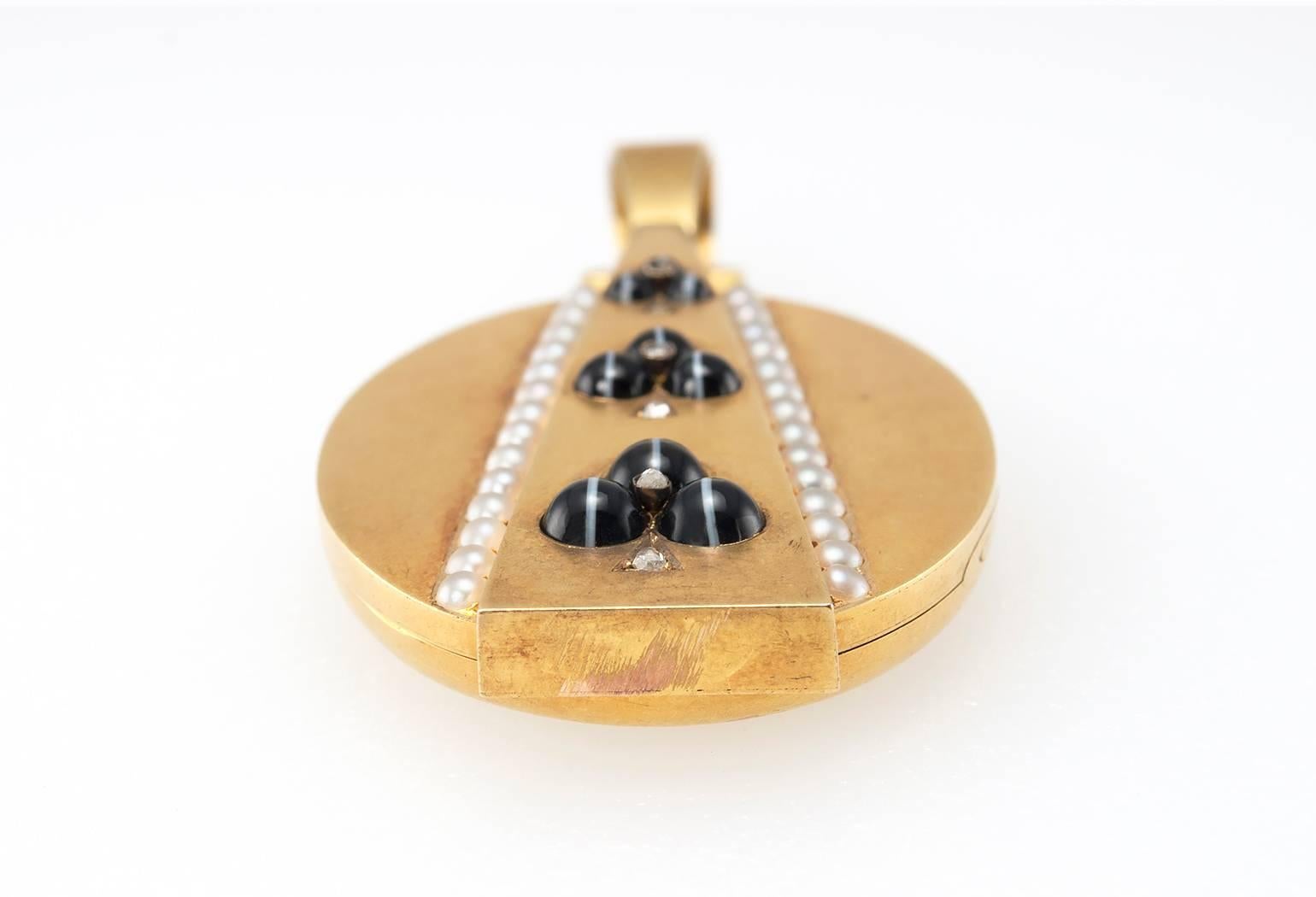 Victorian Agate Pearl Diamond Gold Locket  In Good Condition For Sale In Los Angeles, CA