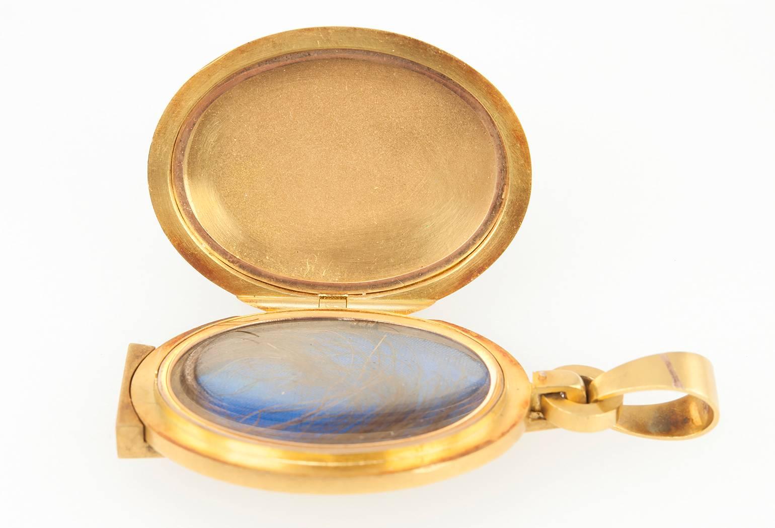 Victorian Agate Pearl Diamond Gold Locket  For Sale 2