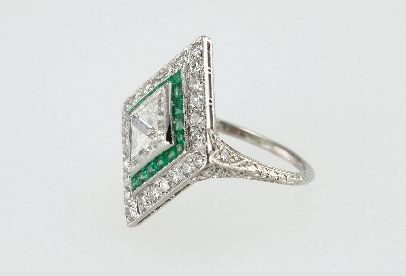 Art Deco 1930s Emerald Diamond Platinum Kite-Shaped Ring For Sale