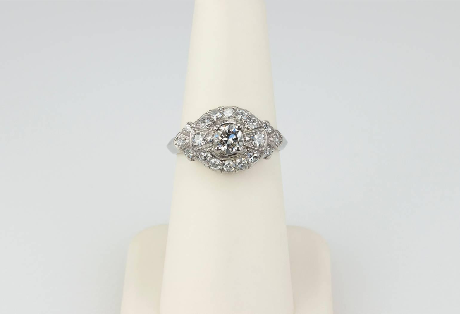 1940s Diamond Platinum Bow-Shaped Ring For Sale 1