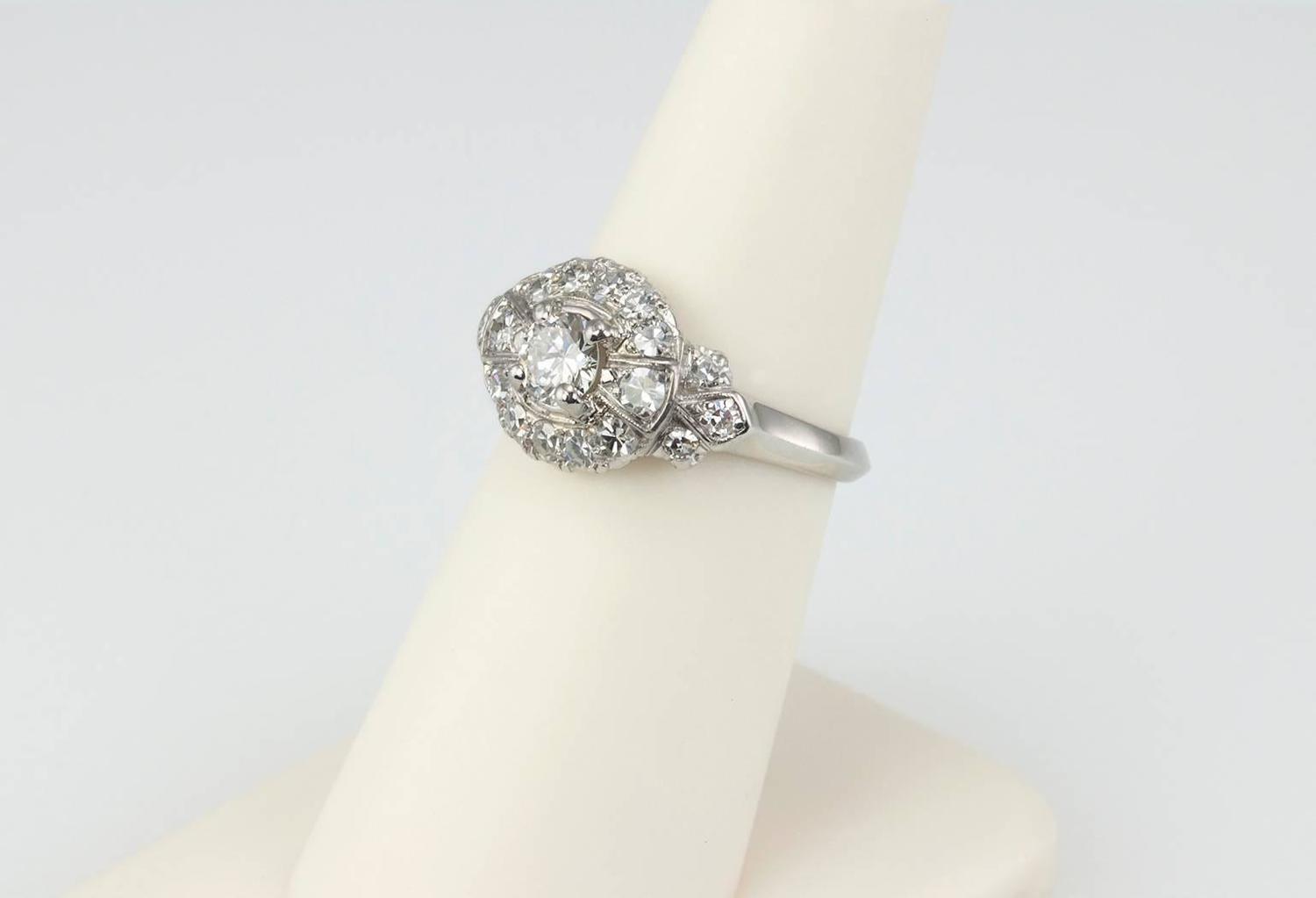 1940s Diamond platinum Bow-Shaped Ring For Sale at 1stdibs
