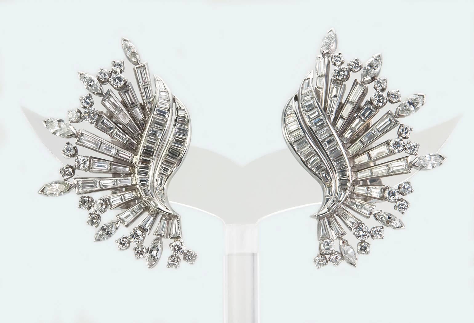 1960s Diamond Platinum Wing Shaped Earrings In Excellent Condition For Sale In Los Angeles, CA