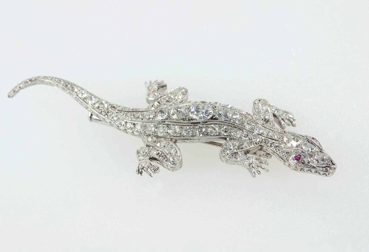 Edwardian Diamond Platinum Lizard Brooch In Excellent Condition For Sale In Los Angeles, CA