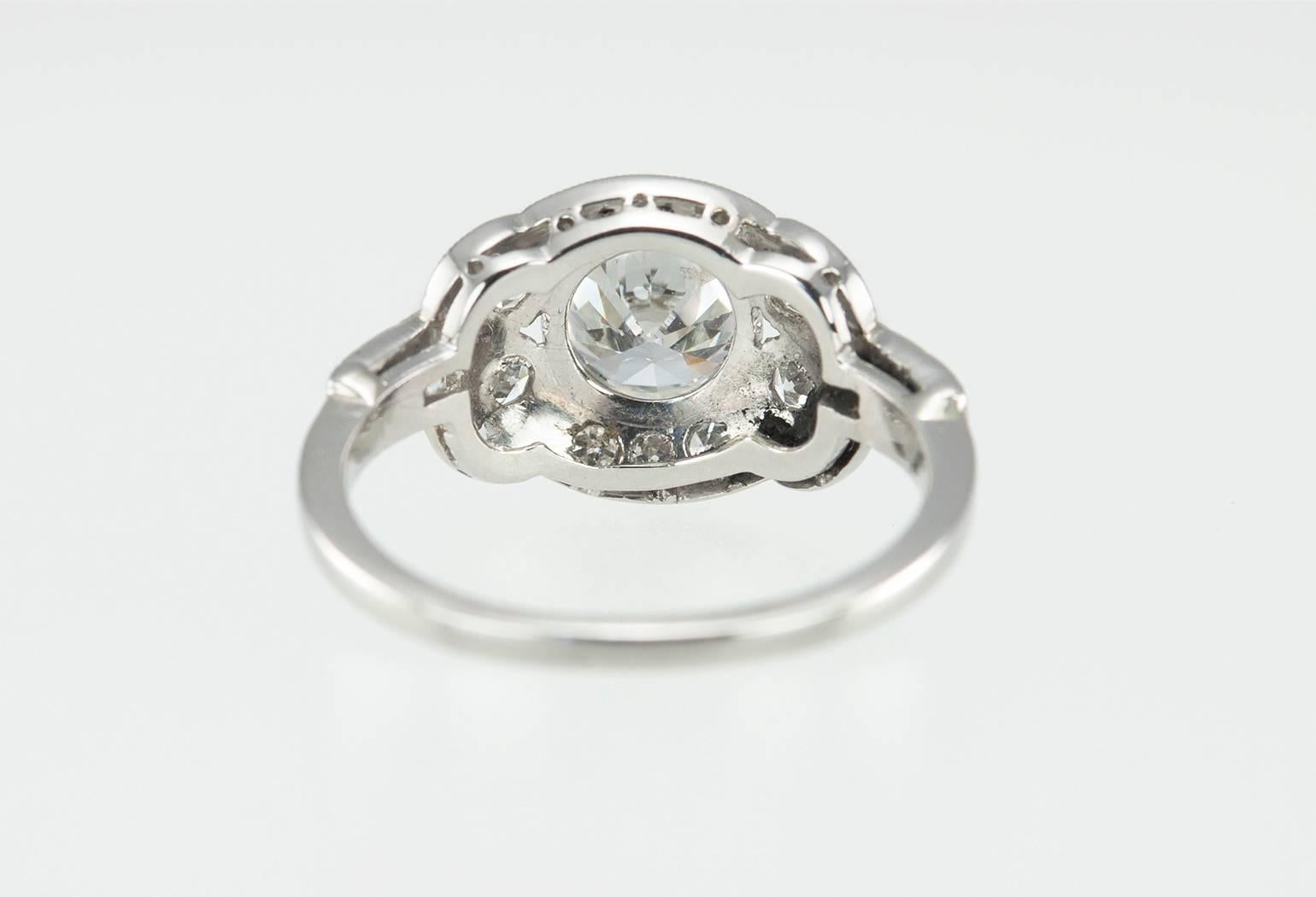 1930s 1.26 Carat Diamond Platinum Engagement Ring For Sale 1
