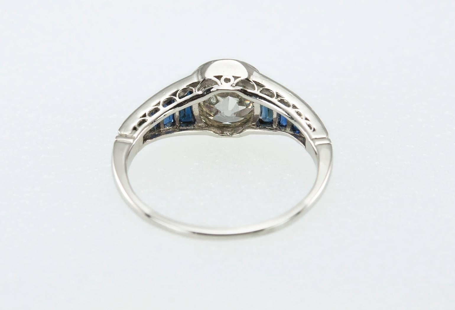 Edwardian 1.65 Carat Sapphire Diamond Platinum Engagement Ring  For Sale 4