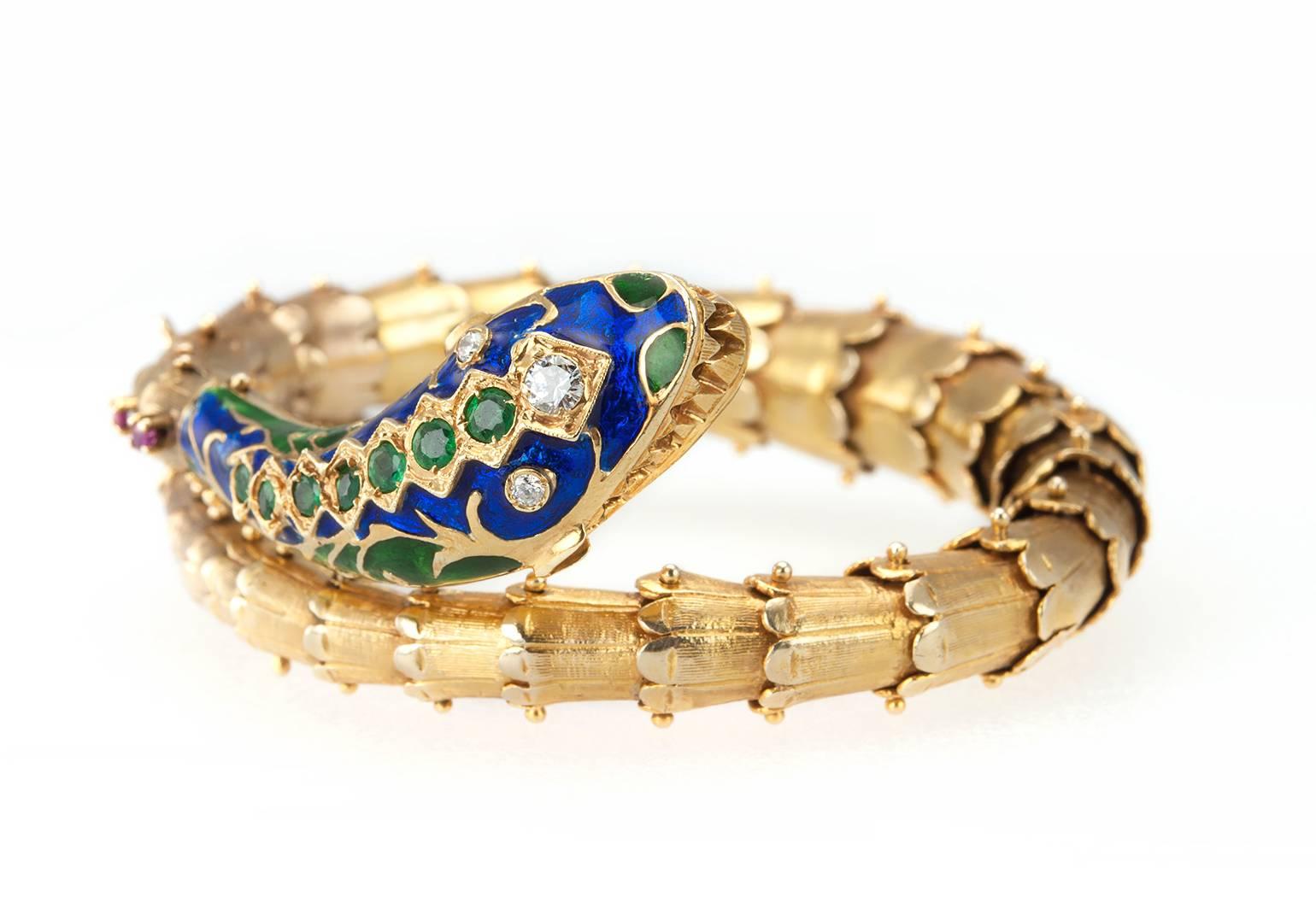 1950s Enamel Gold Snake Bracelet In Excellent Condition For Sale In Los Angeles, CA