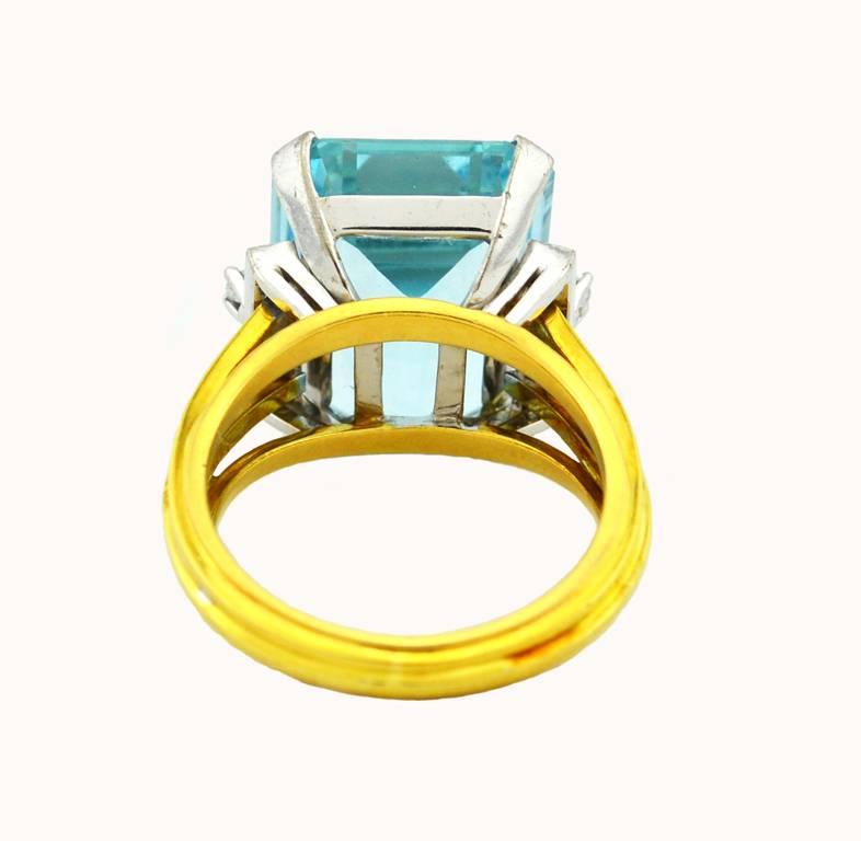 1960s Aquamarine Diamond Gold Cocktail Ring For Sale 1