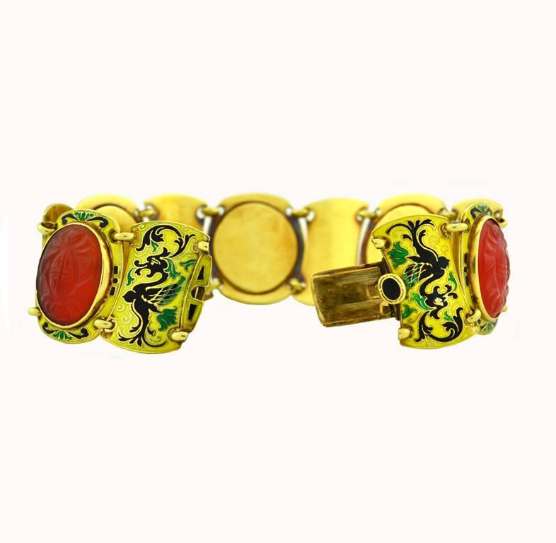 Art Deco Chinoiserie Carnelian Gold Bracelet In Excellent Condition For Sale In Los Angeles, CA