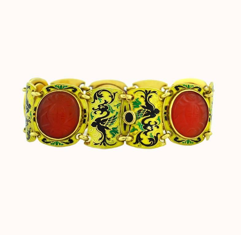 Women's Art Deco Chinoiserie Carnelian Gold Bracelet For Sale